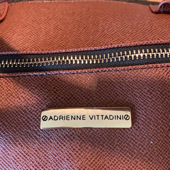 💥HOT BUY! ADRIENNE VITTADINI Quilted Nylon Duffle - Picture 2 of 11